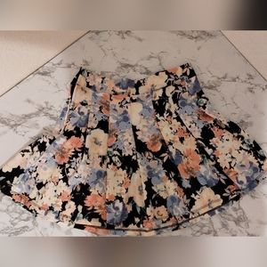 Mi Ami, size medium in kids, floral print